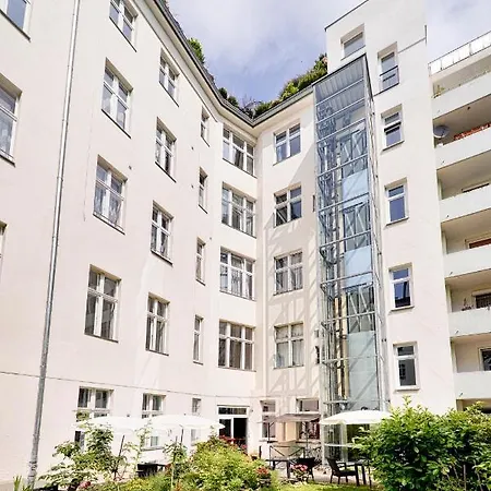 Amc - Schöneberg 3*