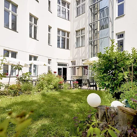 Hotel Arco Smart - Ku'damm 3*